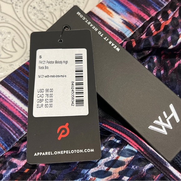 New Peloton “Melody” High Neck Multicolor Sports Bra Women’s Size Small FA121 - Picture 2 of 3